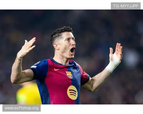 莱万欲助巴萨夺双冠再续约一年